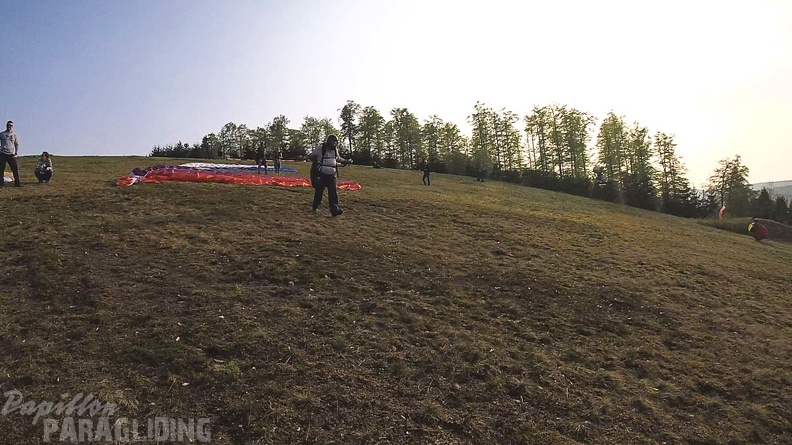 ES17.18 Paragliding-105