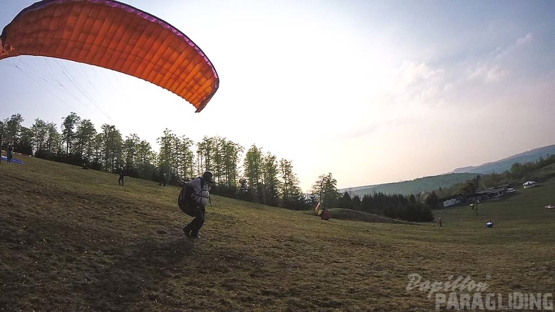 ES17.18 Paragliding-108