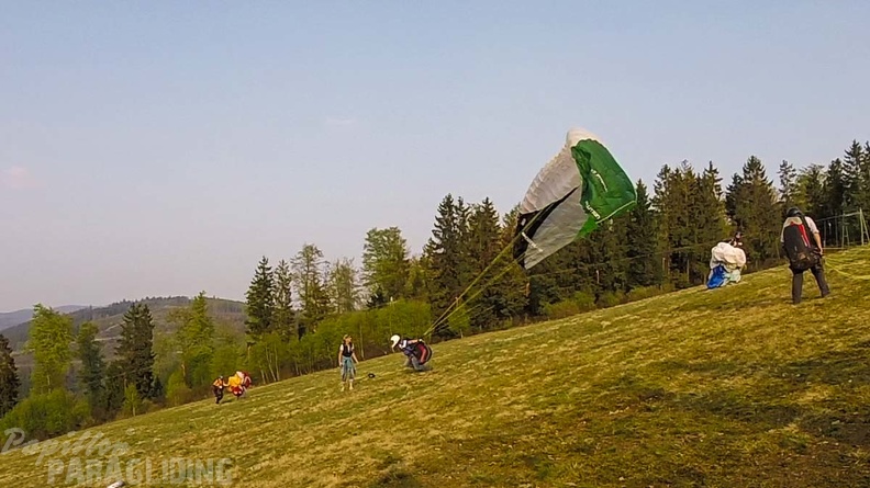 ES17.18 Paragliding-119