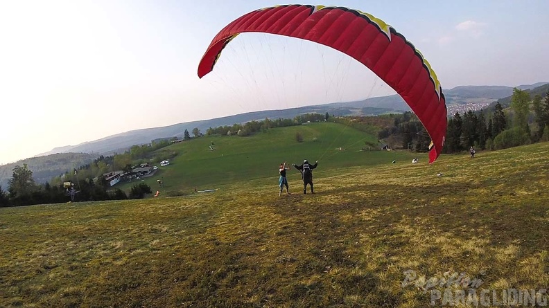 ES17.18_Paragliding-129.jpg