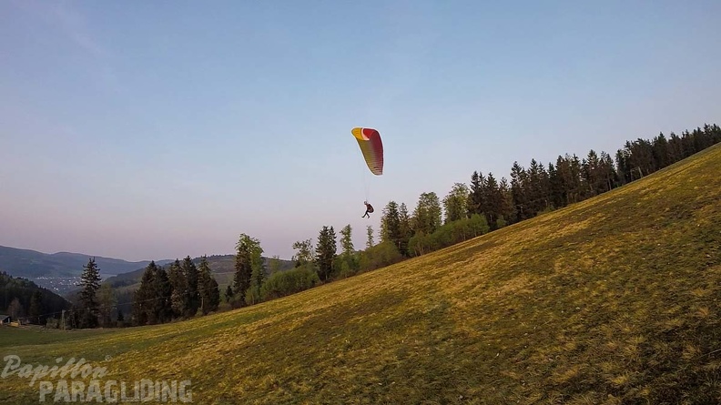 ES17.18 Paragliding-141