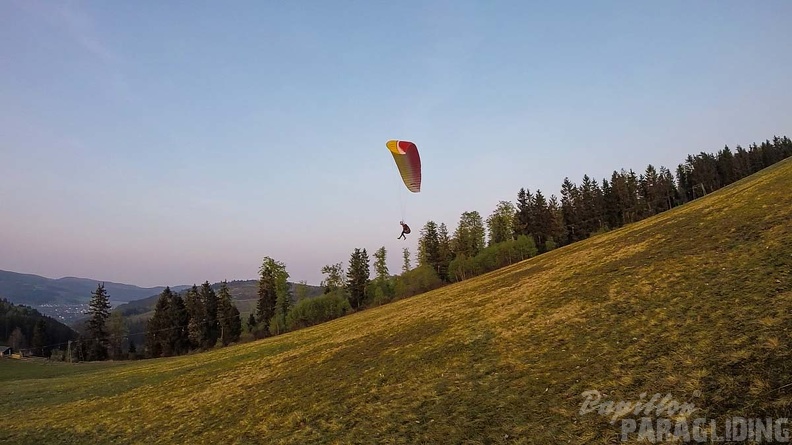 ES17.18 Paragliding-141