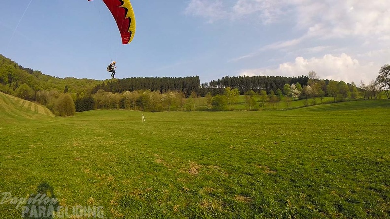 ES17.18 Paragliding-163