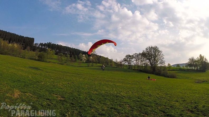 ES17.18 Paragliding-164
