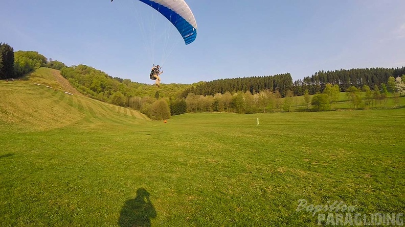 ES17.18 Paragliding-167