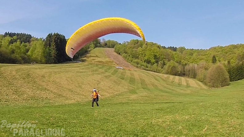 ES17.18 Paragliding-173
