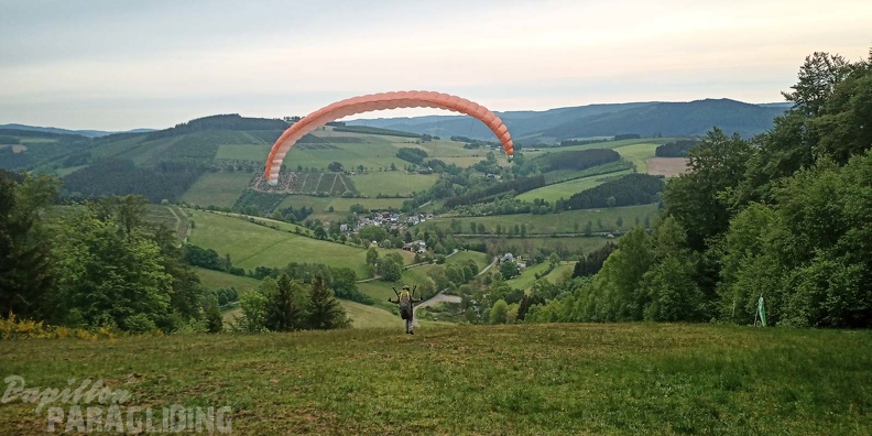 EK21.20-Papillon-Paragliding-195.jpg
