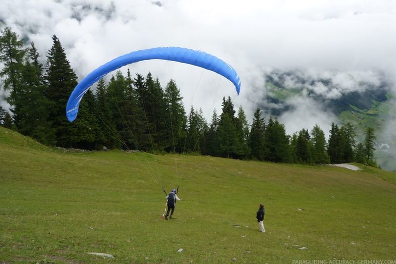 2010 AK32.10 Paragleiter 013