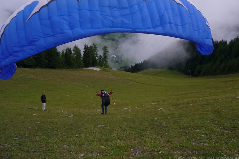 2010 AK32.10 Paragleiter 016