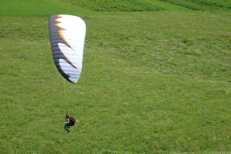 2010 AK32.10 Paragleiter 074