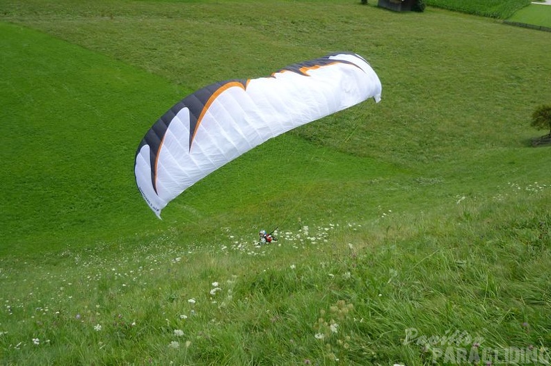 2010 AK32.10 Paragleiter 079