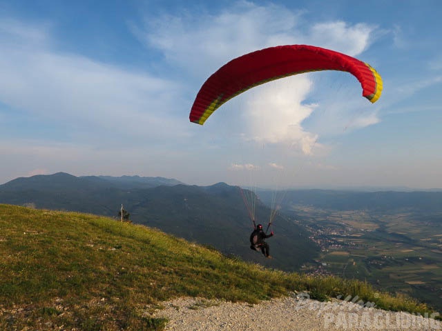 AT27 15 Paragliding-1034