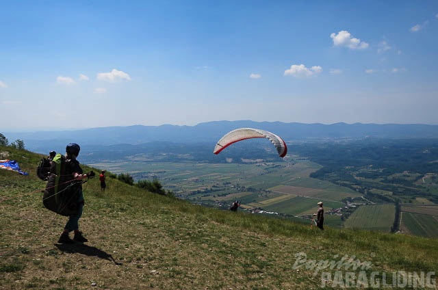 AT27 15 Paragliding-1047