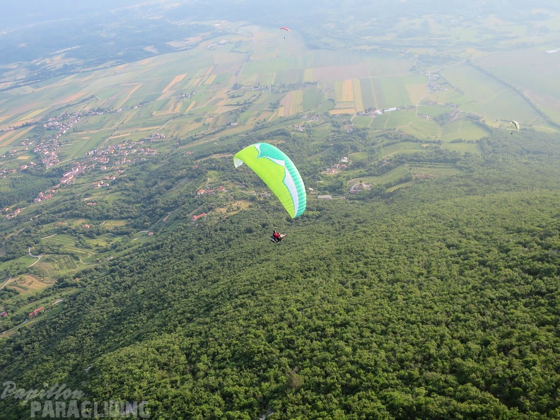 AT27 15 Paragliding-1072