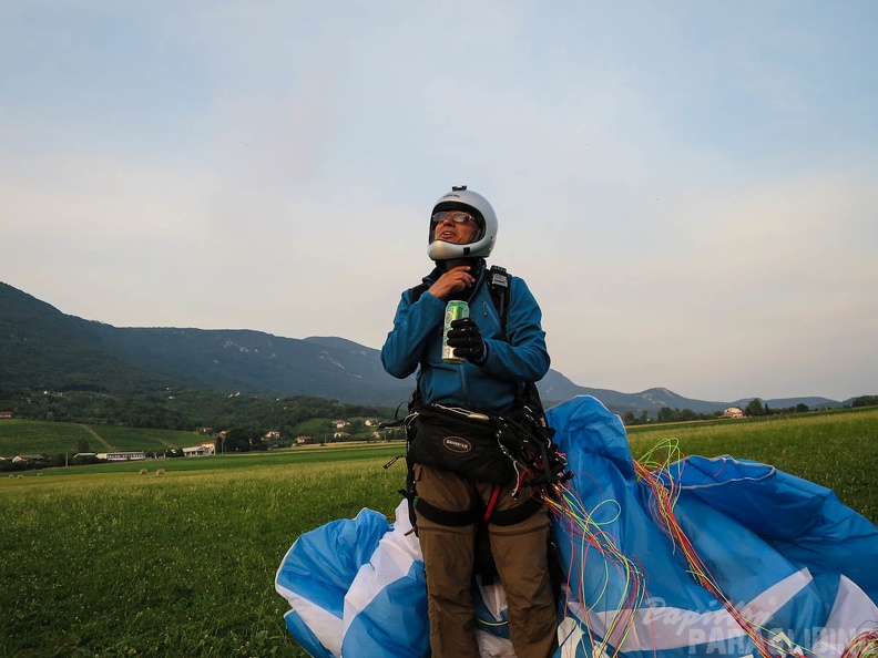 AT27 15 Paragliding-1088