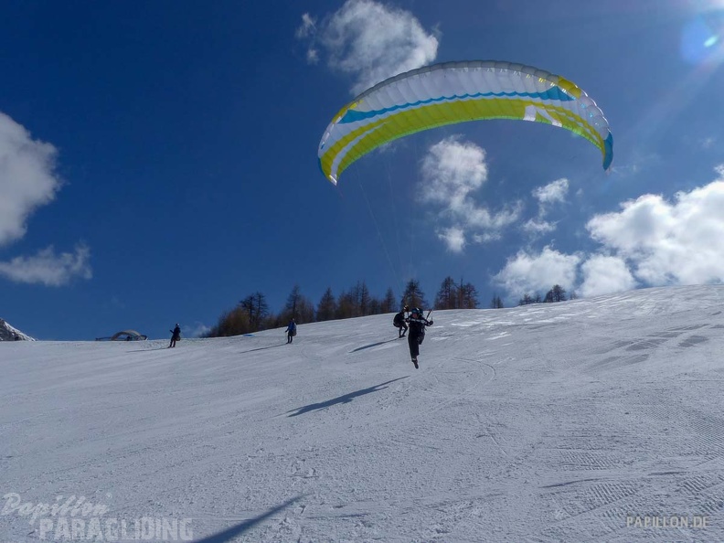 AS13.19 Paragliding-114