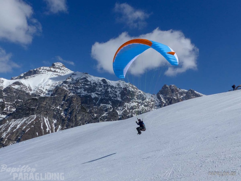 AS13.19 Paragliding-115