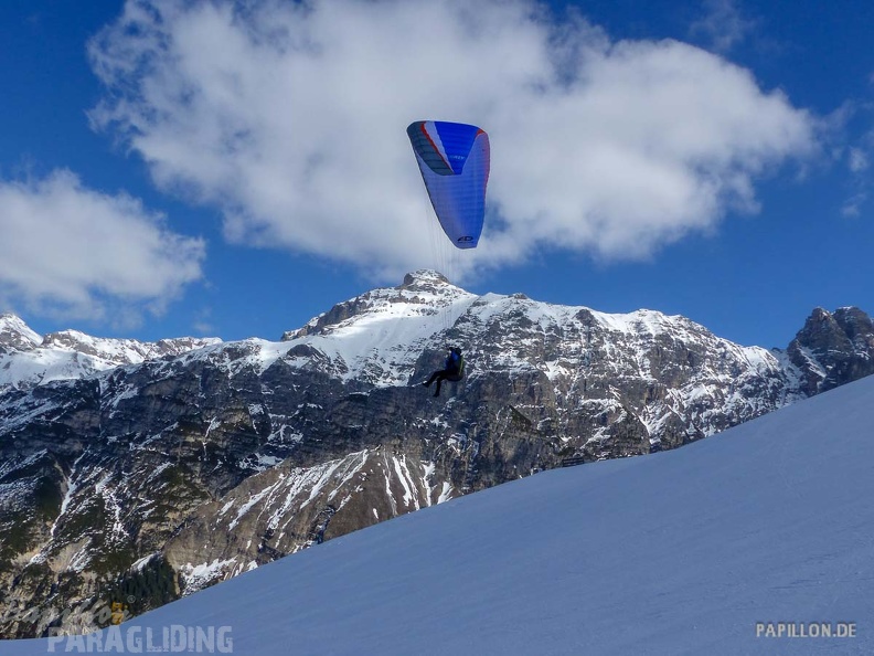 AS13.19 Paragliding-120