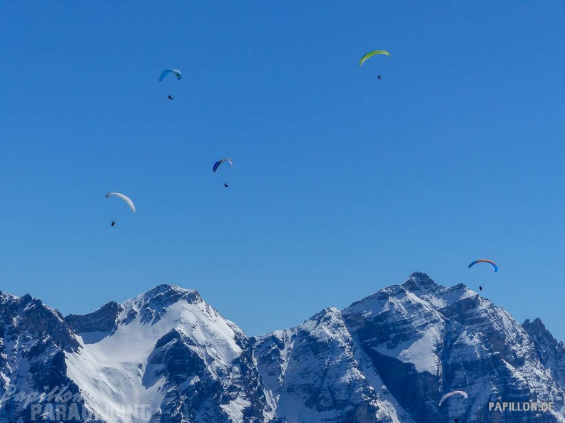 AS13.19 Paragliding-140