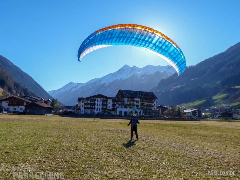 AS13.19 Paragliding-144
