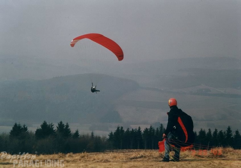 2003 K07.03 Paragliding Wasserkuppe 002