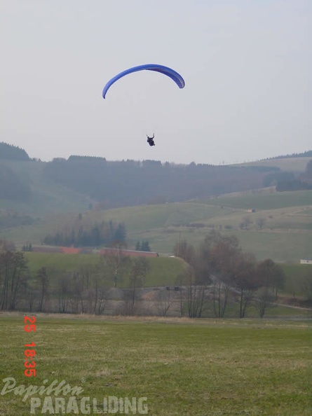 2003 K07.03 Paragliding Wasserkuppe 030