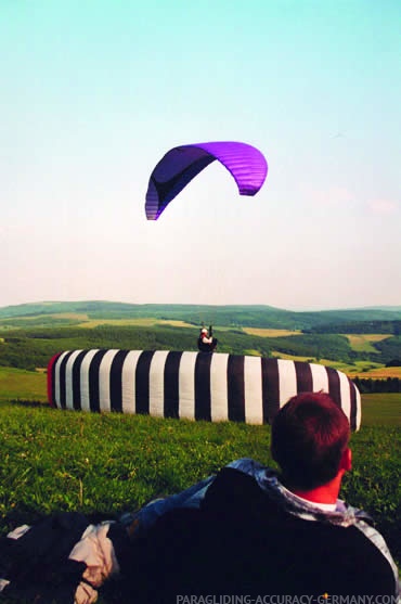 2003_K17.03_Paragliding_Wasserkuppe_015.jpg