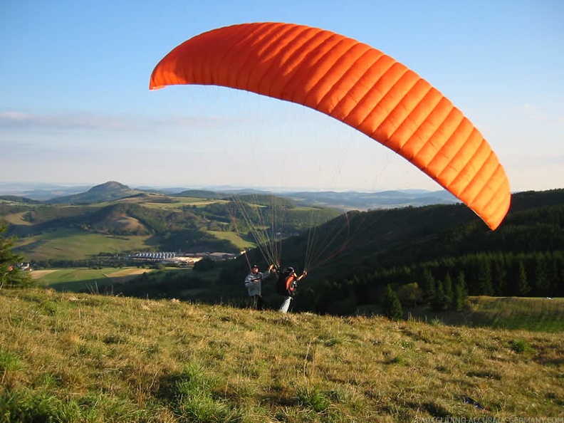 2003 K30.03 Paragliding Wasserkuppe 016