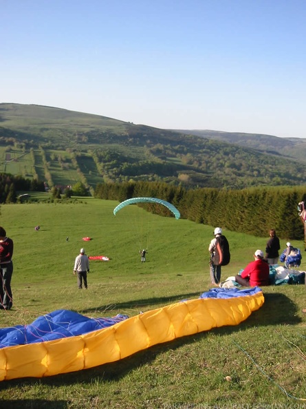 2004 K14.04 Wasserkuppe Gleitschirm 040