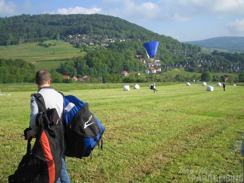 2004 K15.04 Wasserkuppe Gleitschirm 067