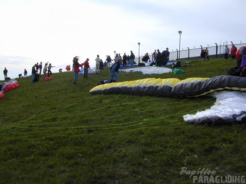 2004 K16.04 Wasserkuppe Gleitschirm 005