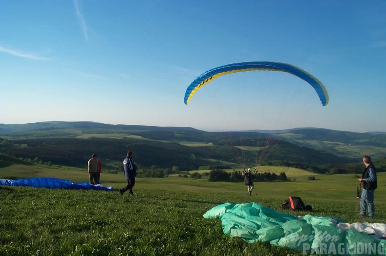 2004 K16.04 Wasserkuppe Gleitschirm 047