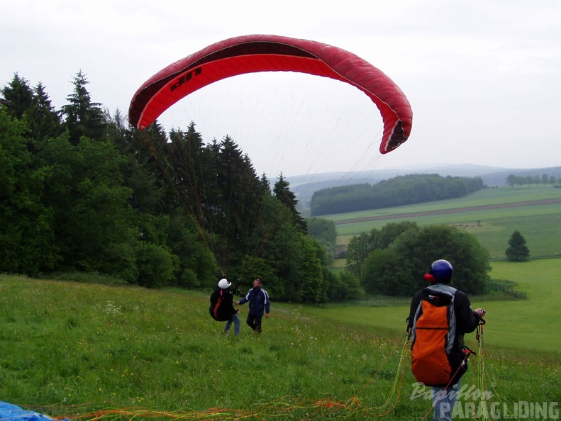 2004_K16.04_Wasserkuppe_Gleitschirm_049.jpg