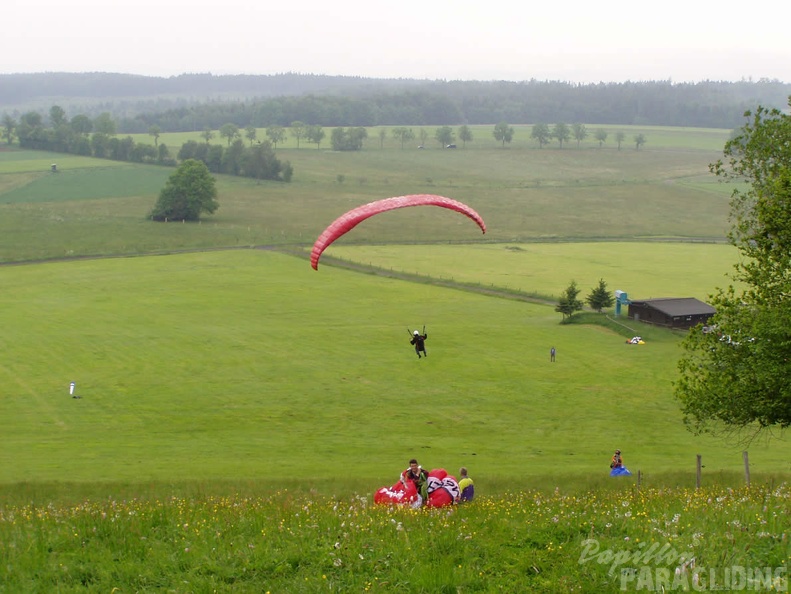 2004 K16.04 Wasserkuppe Gleitschirm 051