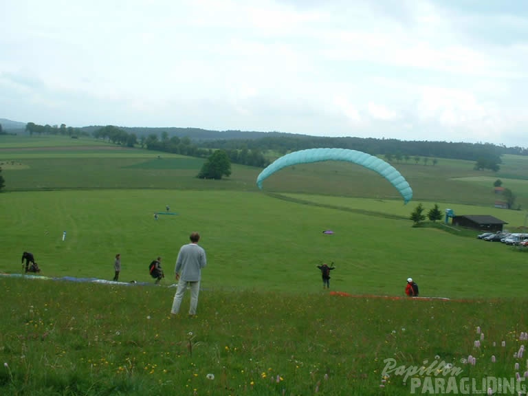 2004 K17.04 Wasserkuppe Gleitschirm 023