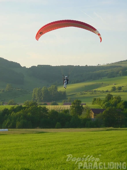 2004 K17.04 Wasserkuppe Gleitschirm 051