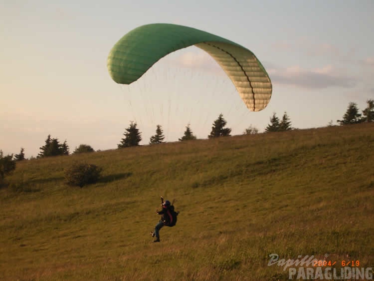 2004 K19.04 Wasserkuppe Gleitschirm 011