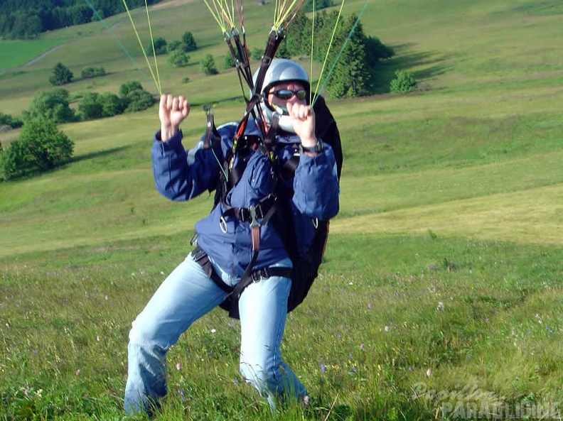 2004 K21.04 Wasserkuppe Gleitschirm 001