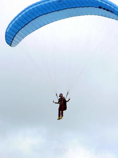 2004 K23.04 Wasserkuppe Gleitschirm 045