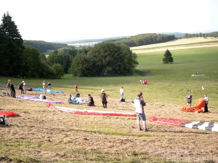 2004 K24.04 Wasserkuppe Gleitschirm 049