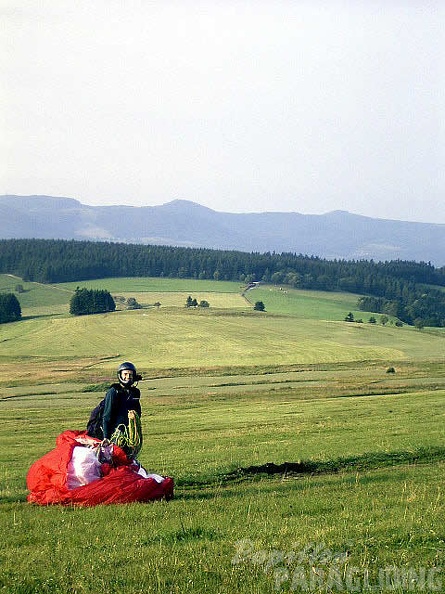 2004_K25.04_Wasserkuppe_Gleitschirm_053.jpg