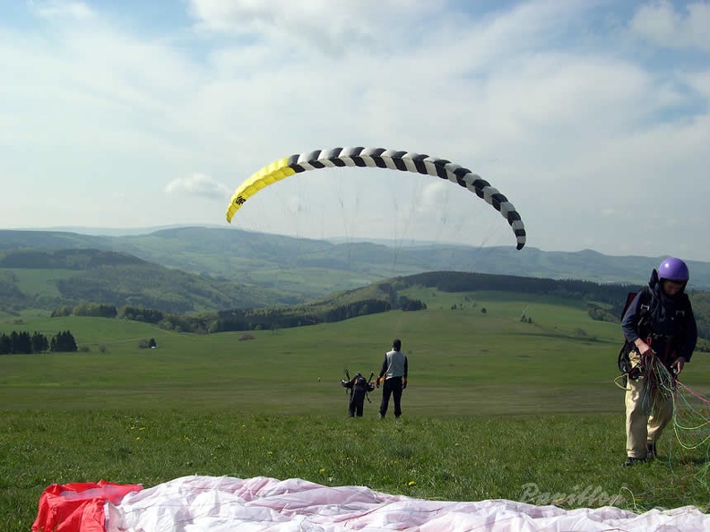 2005_K13.05_Wasserkuppe_Paragliding_004.jpg