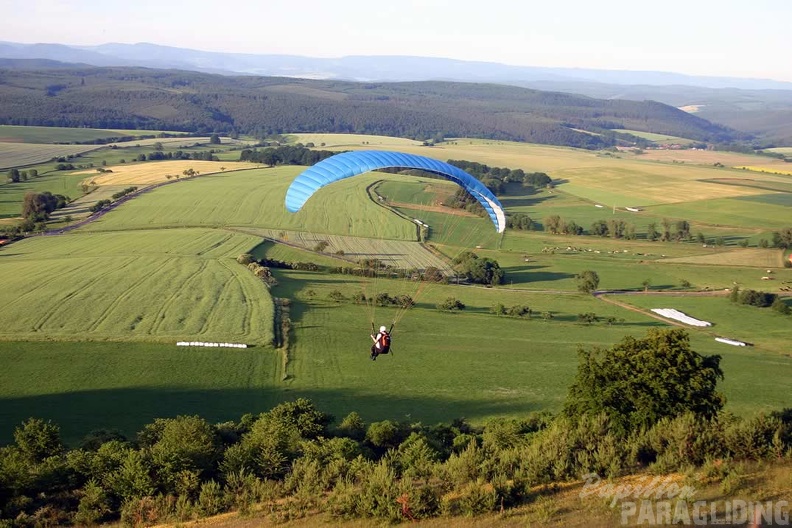 2005 K18.05 Wasserkuppe Paragliding 015