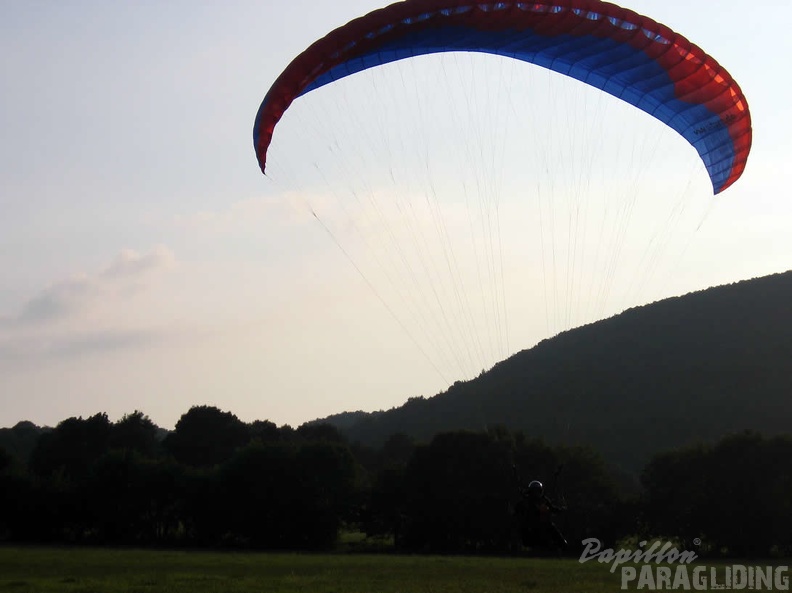 2005_K26.05_Wasserkuppe_Paragliding_014.jpg