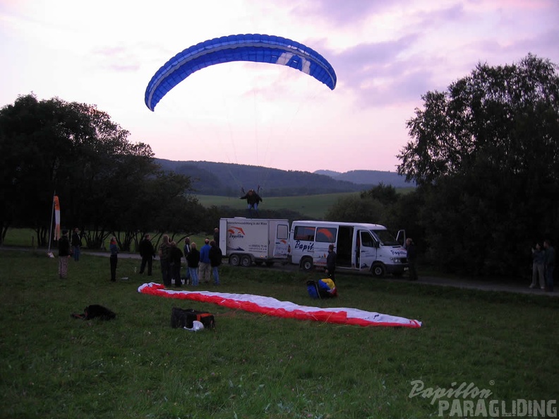 2005_K26.05_Wasserkuppe_Paragliding_020.jpg