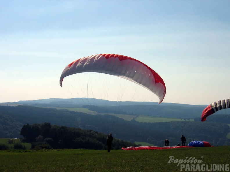 2005_K26.05_Wasserkuppe_Paragliding_037.jpg