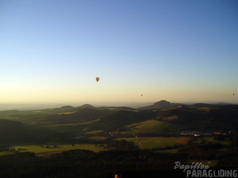 2005_K28.05_Wasserkuppe_Paragliding_111.jpg