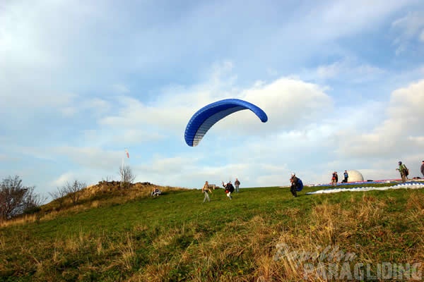 2005_K30.05_Gleitschirm_Wasserkuppe_004.jpg