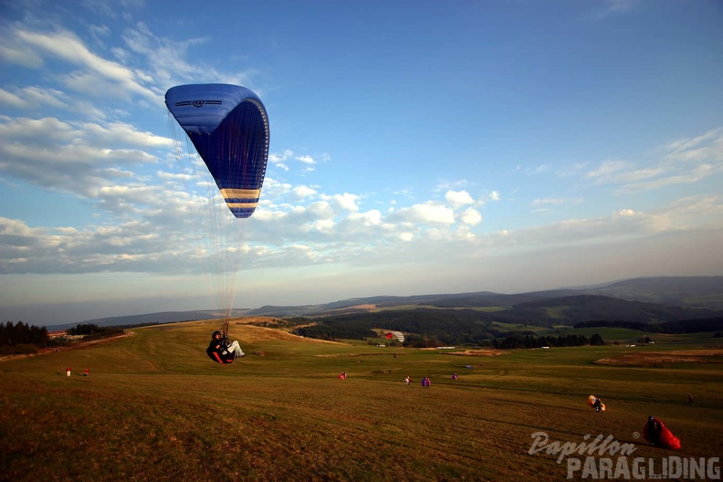 2005_K32.05_Gleitschirm_Wasserkuppe_027.jpg