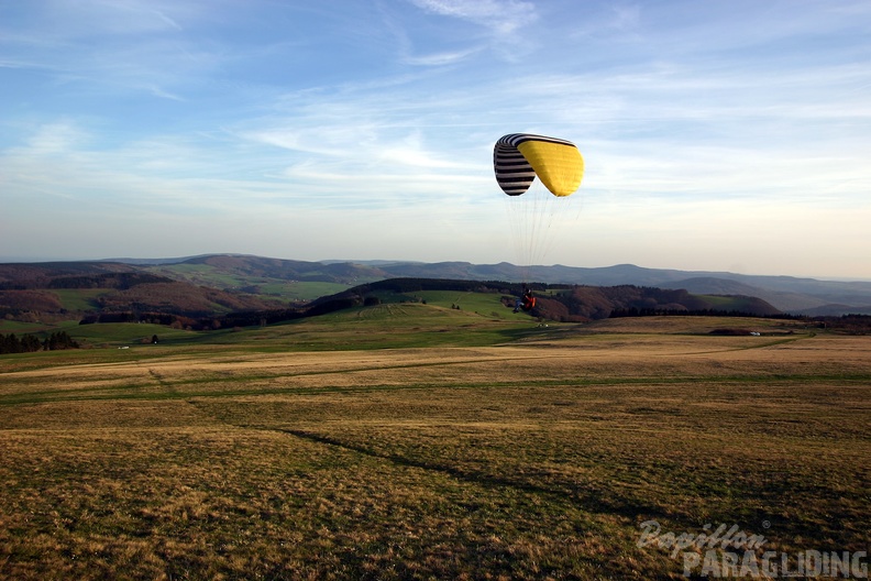 2006_K12.06_Gleitschirm_Wasserkuppe_013.jpg